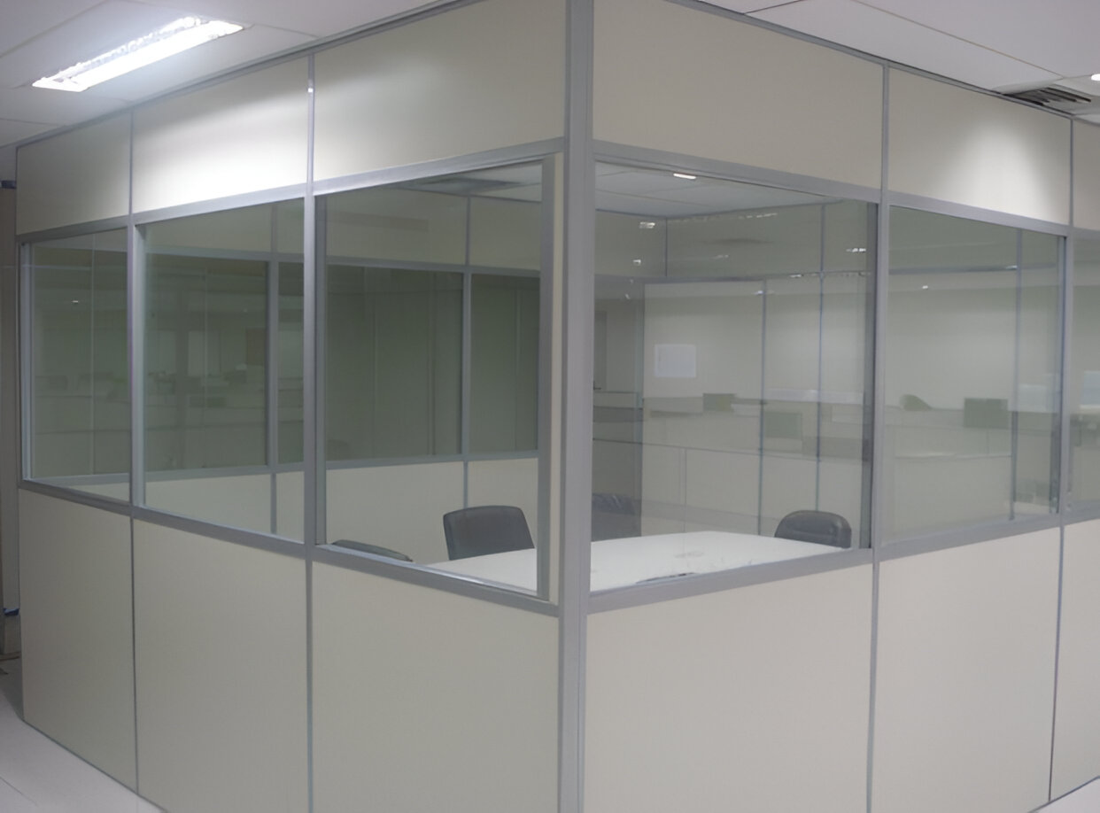 Vidro Visor Incolor Liso 0,65*0,90M